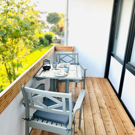 Neu - Frisch Renoviertes Ferienapartment "Waterkant" Busum Luaran gambar