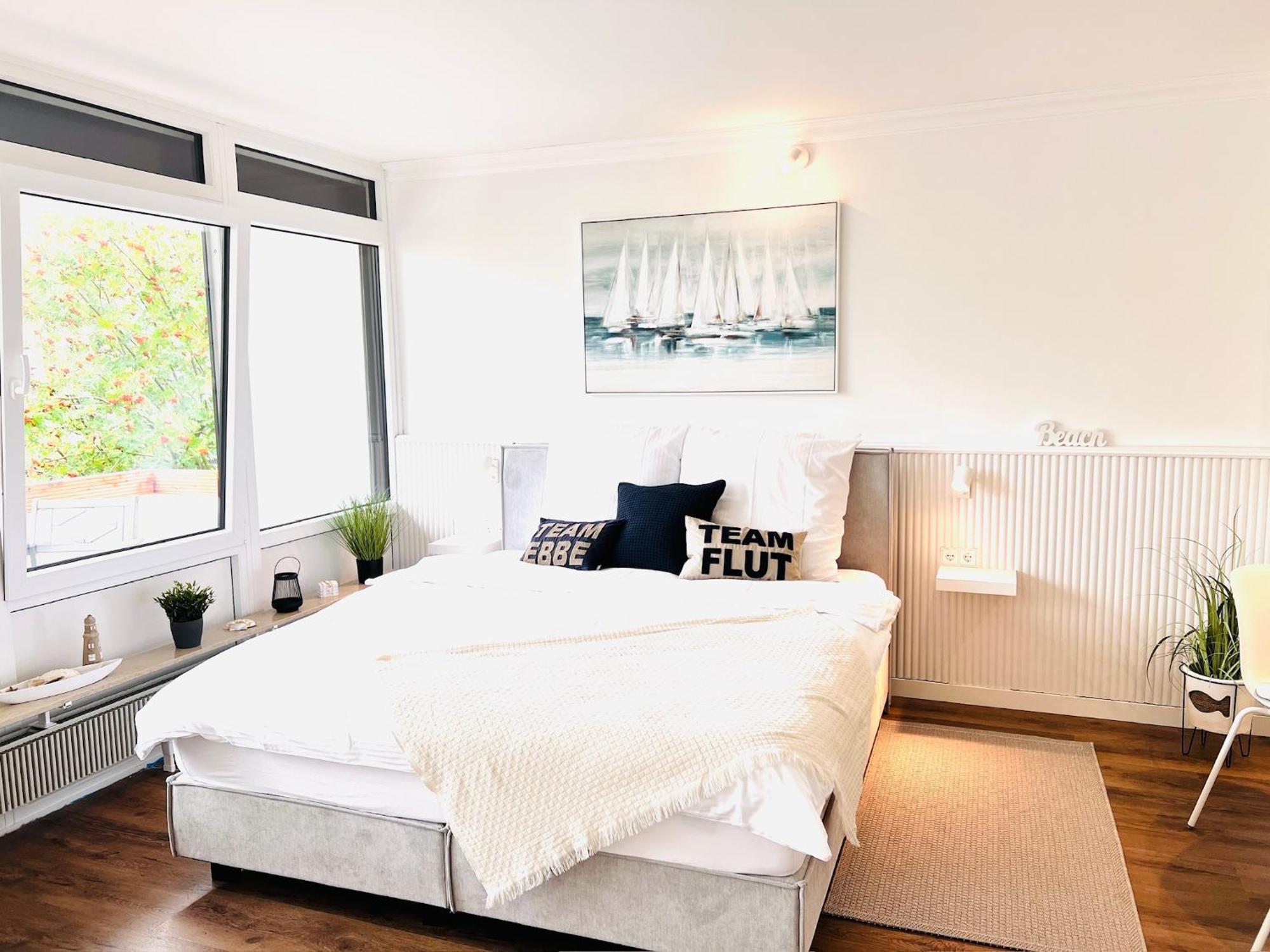 Neu - Frisch Renoviertes Ferienapartment "Waterkant" Busum Luaran gambar